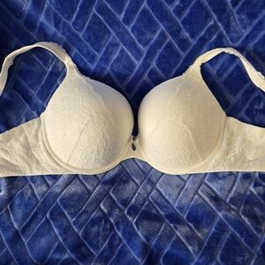 Victoria Secret -- Body By Victoria  Perfect Shape 36 DD White